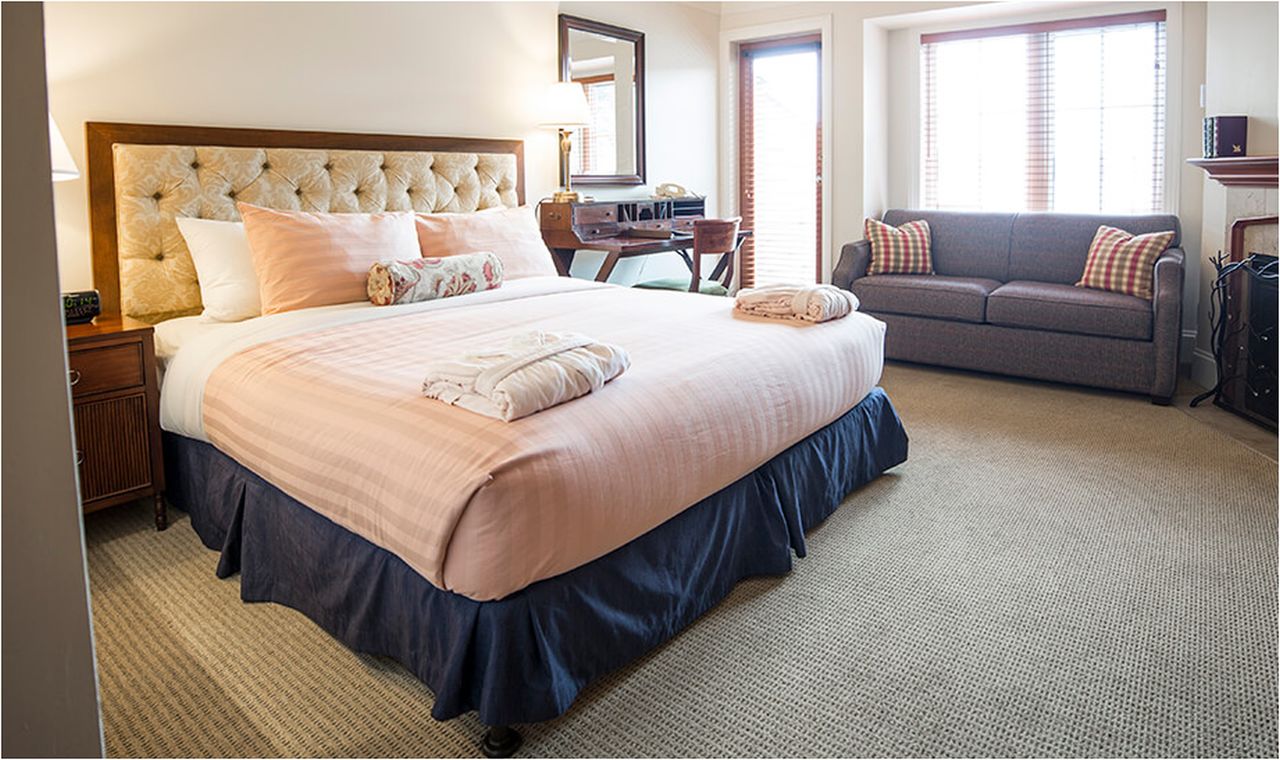 Poets Cove Resort & Spa