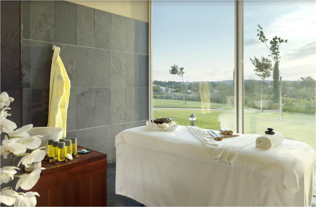 Convento do Espinheiro Hotel & Spa