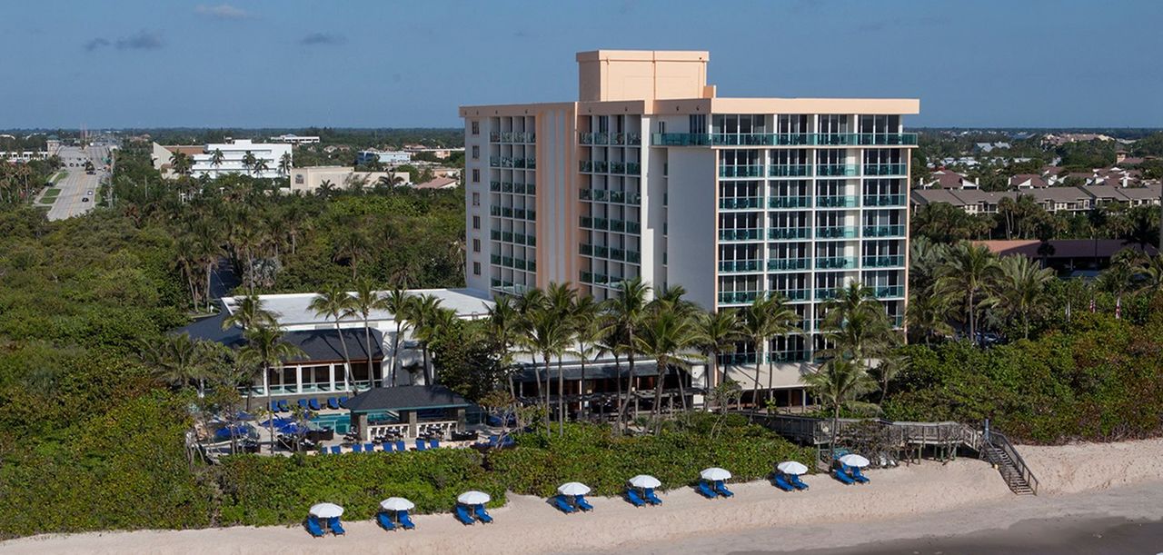 Jupiter Beach Resort & Spa