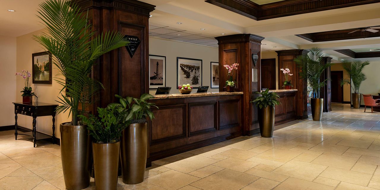 Jupiter Beach Resort & Spa