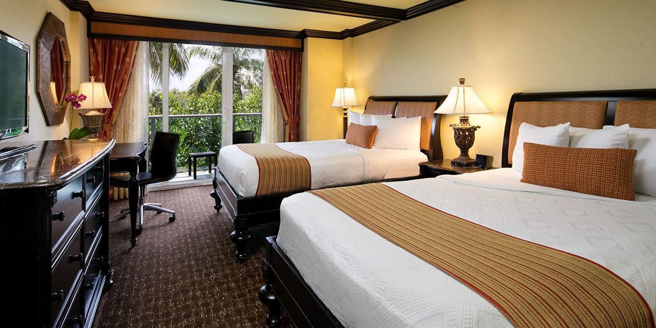 Jupiter Beach Resort & Spa