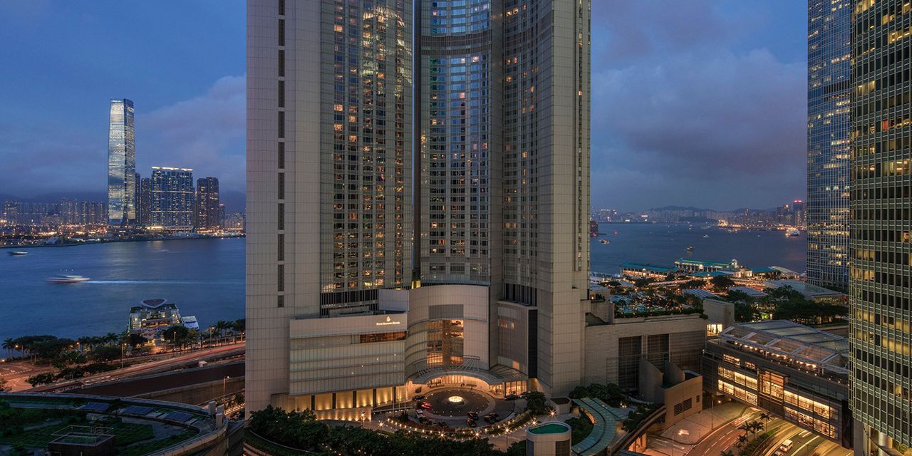 Four Seasons Hotel Hong Kong