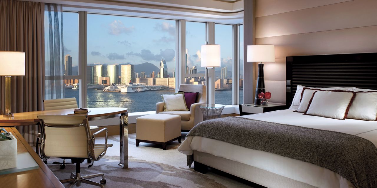 Four Seasons Hotel Hong Kong