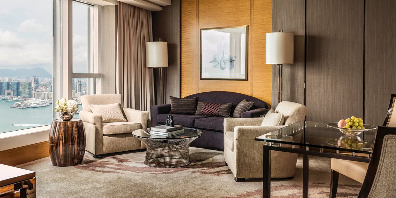 Four Seasons Hotel Hong Kong