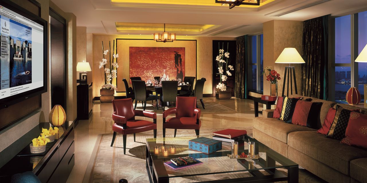 Four Seasons Hotel Hong Kong