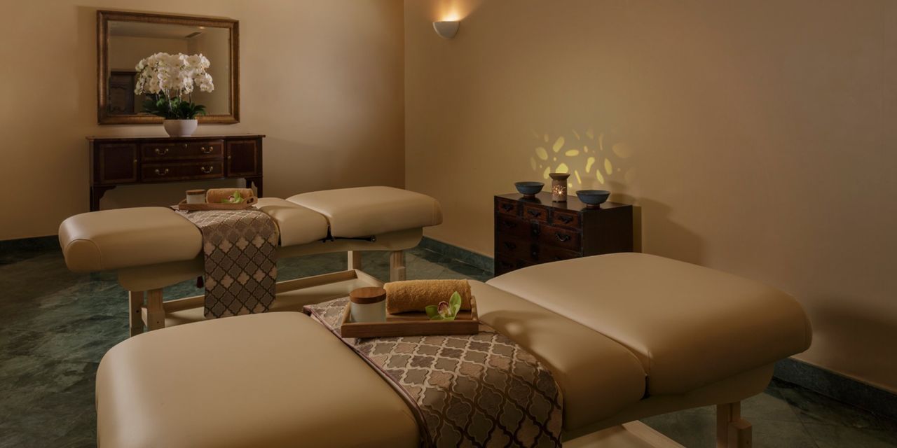 Four Seasons Hotel Singapore