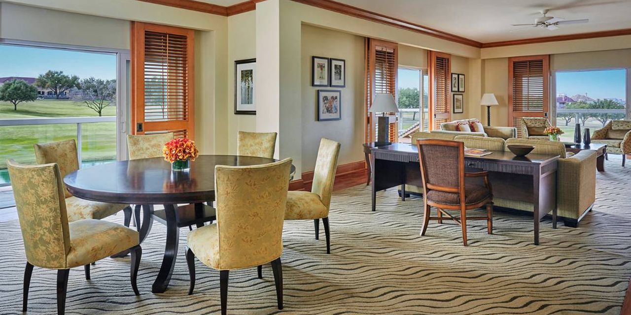 The Ritz-Carlton Dallas, Las Colinas