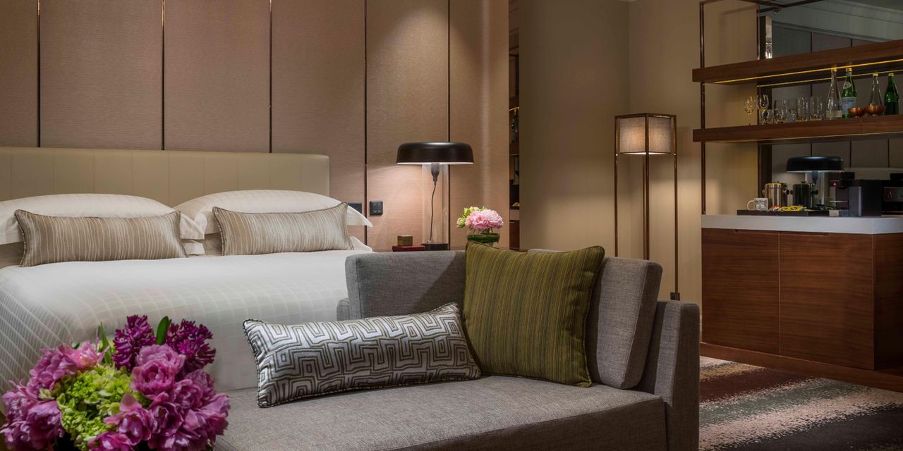 Four Seasons Hotel Shanghai