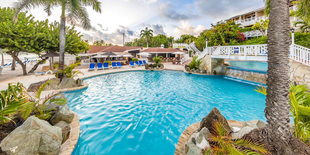 Pineapple Beach Club - All Inclusive