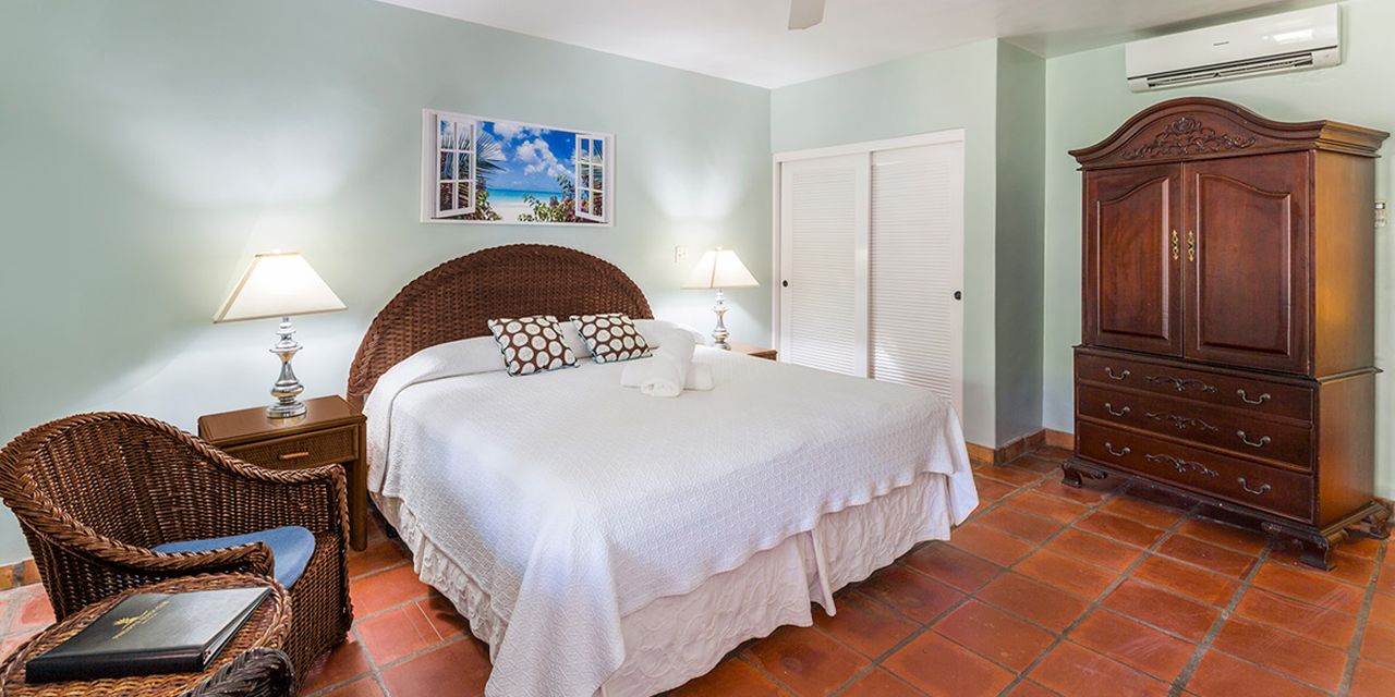 Pineapple Beach Club - All Inclusive