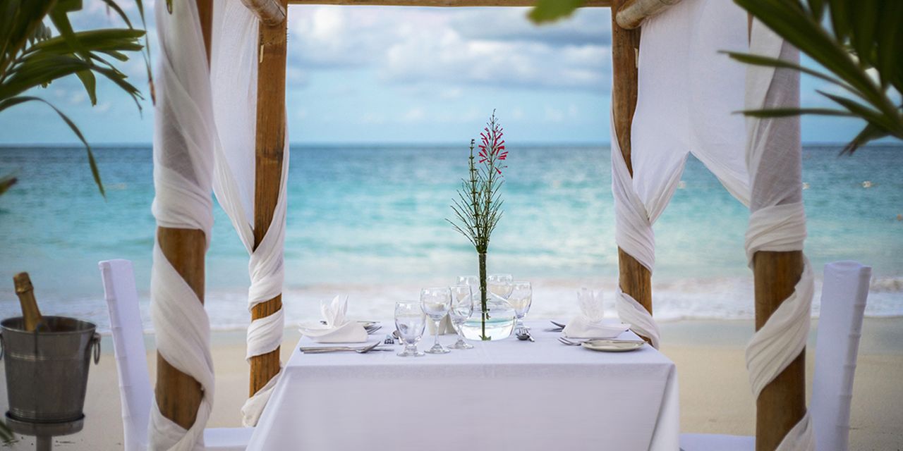 Pineapple Beach Club - All Inclusive