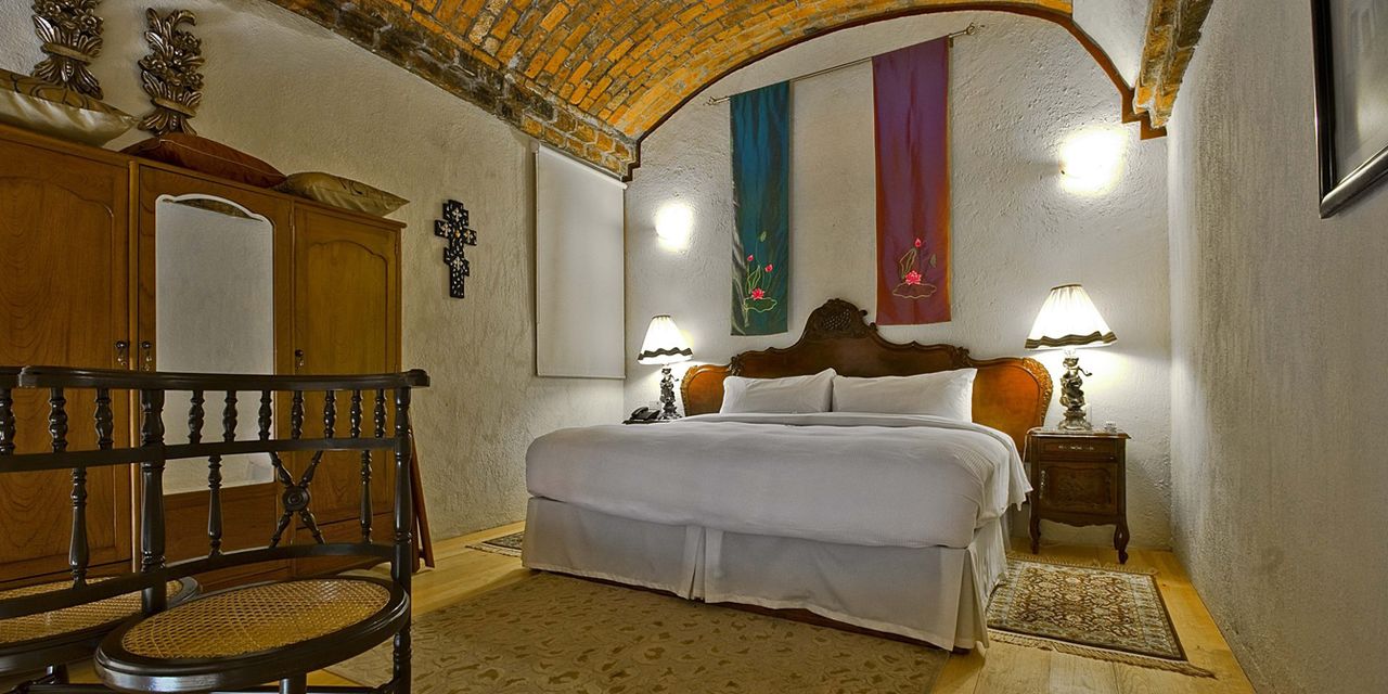 Hacienda Sepulveda Hotel & Spa