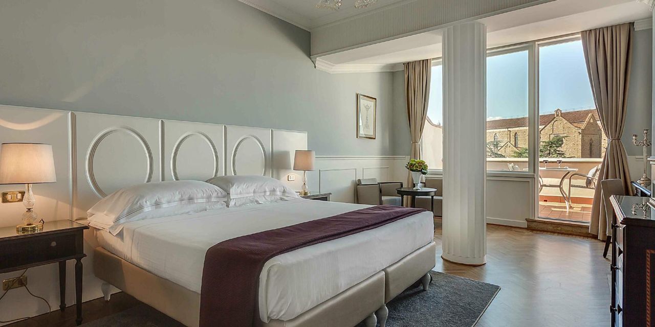 Plaza Hotel Lucchesi