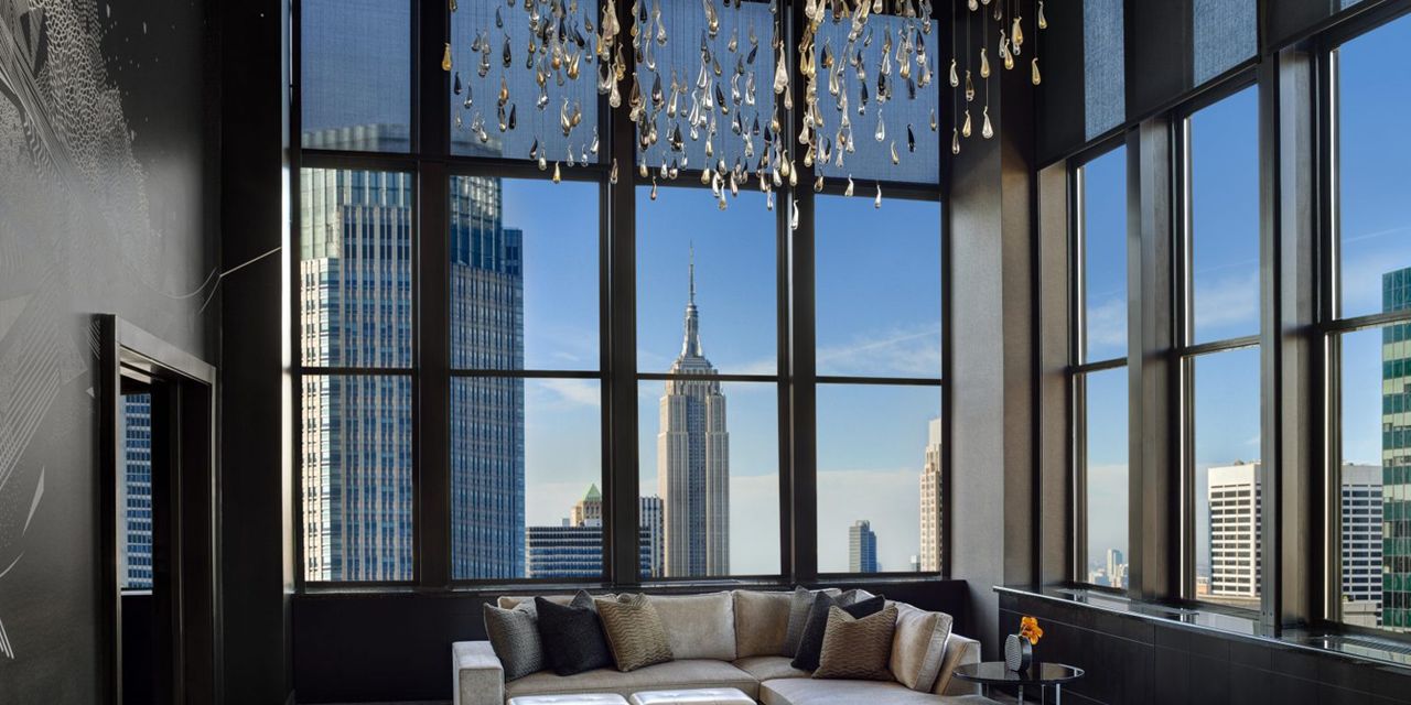 Lotte New York Palace & The Towers