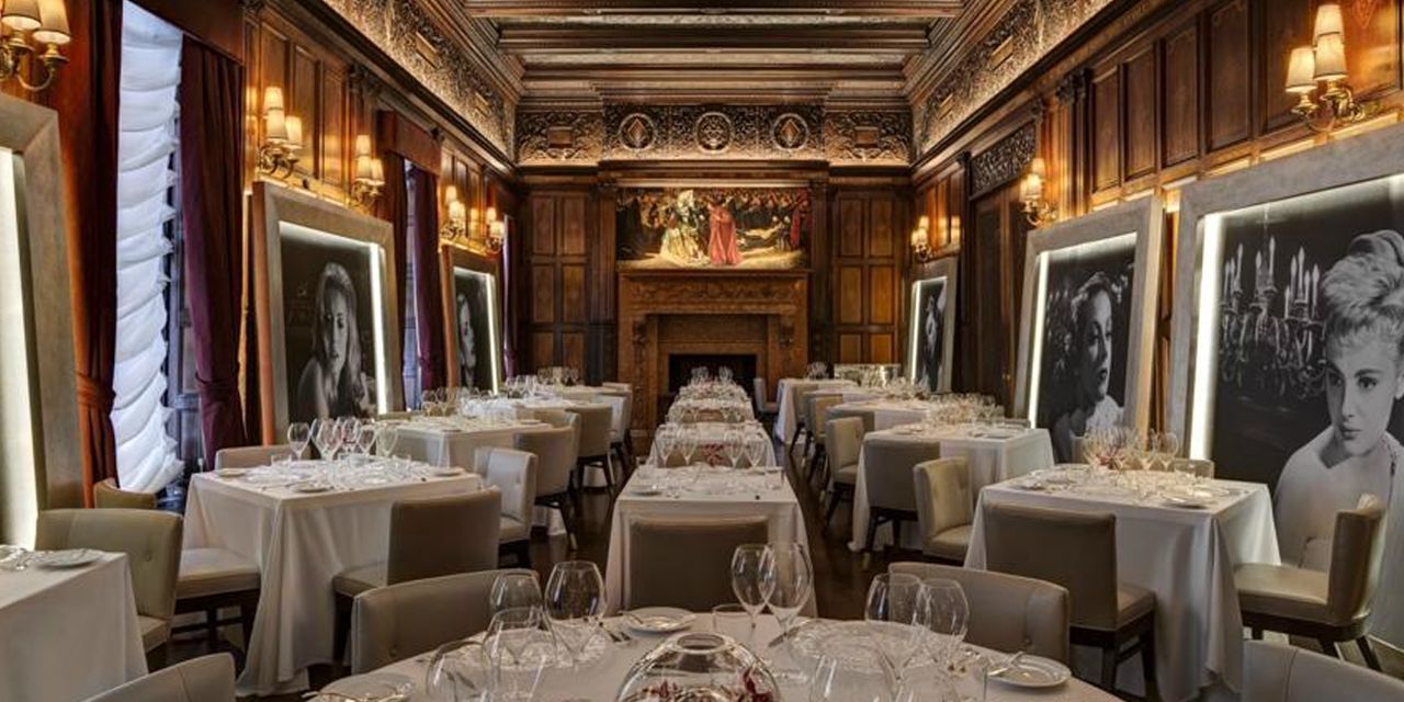 Lotte New York Palace & The Towers