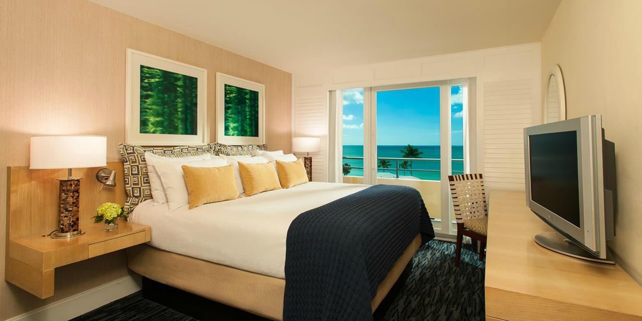 Edgewater Beach Hotel