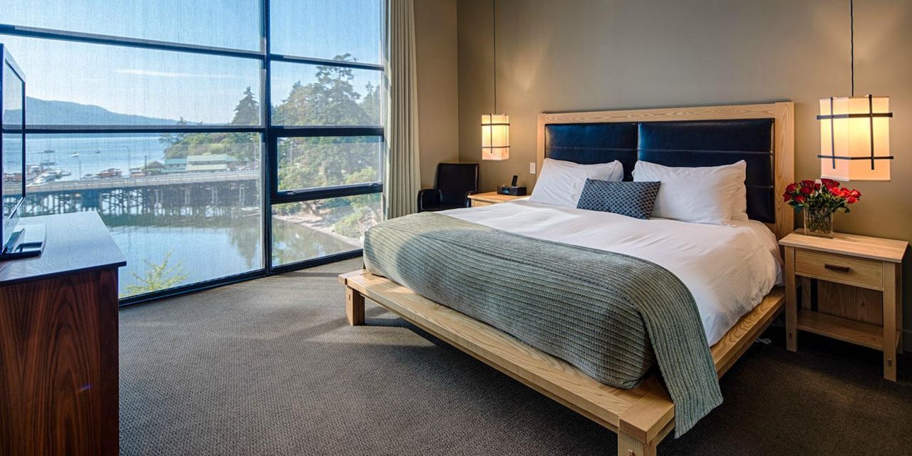 Brentwood Bay Resort & Spa