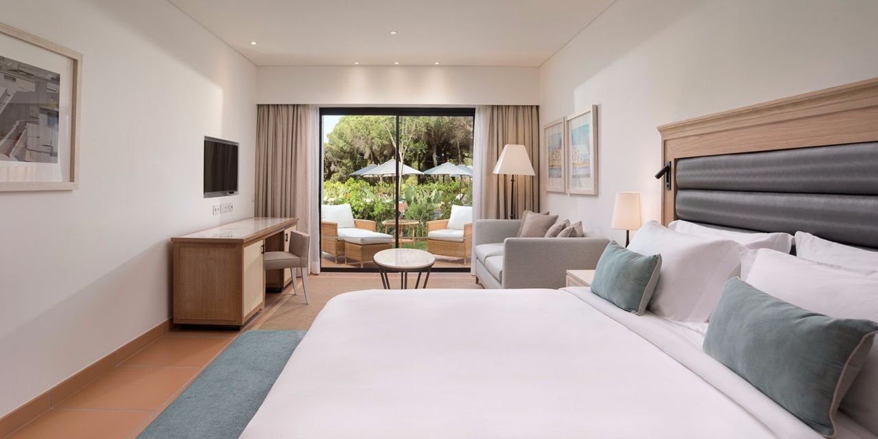 Pine Cliffs Ocean Suites, Algarve