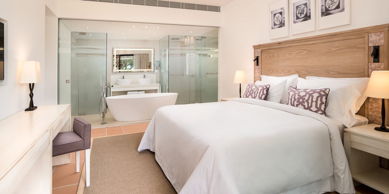 Pine Cliffs Ocean Suites, Algarve