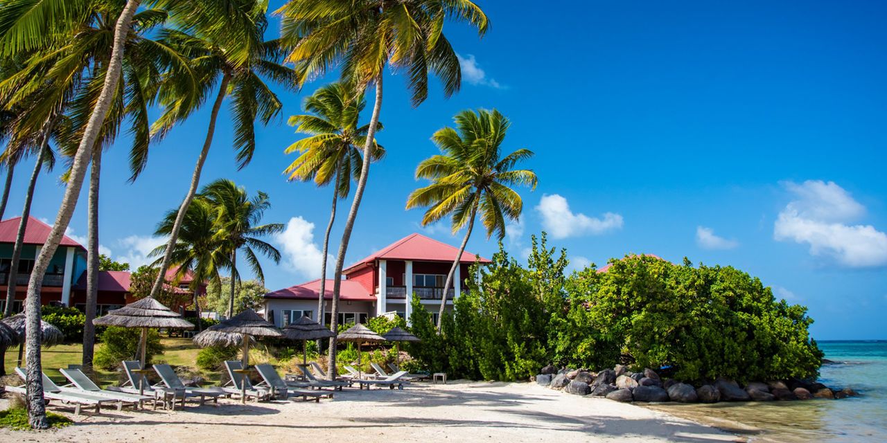 Le Cap Est Lagoon Resort & Spa
