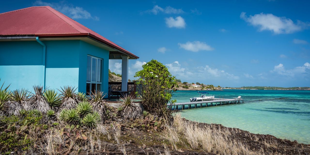 Le Cap Est Lagoon Resort & Spa