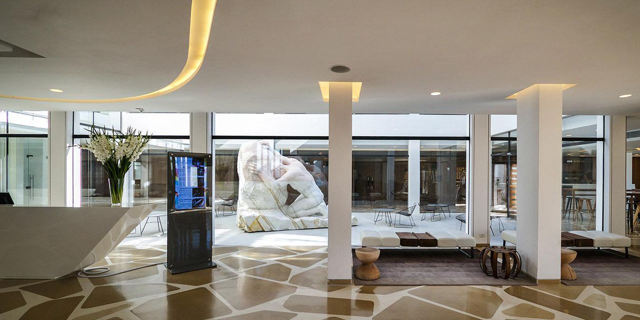 Elma Arts Complex Luxury Hotel