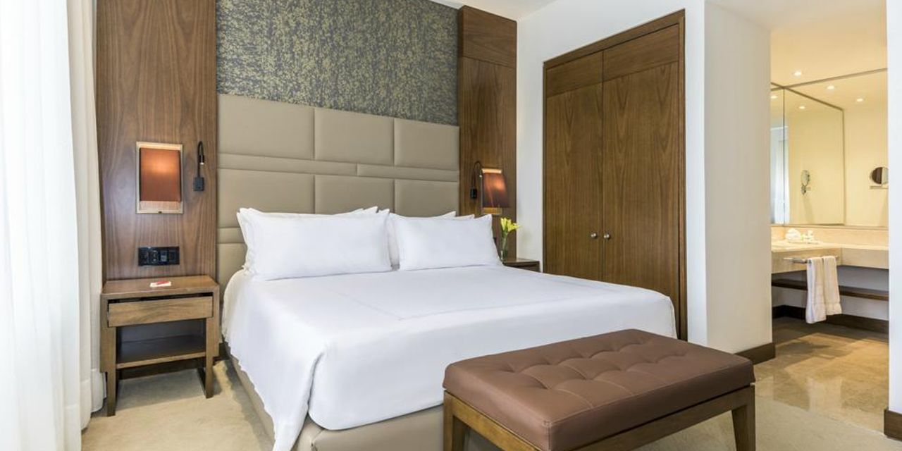 NH Collection Bogota Teleport Royal