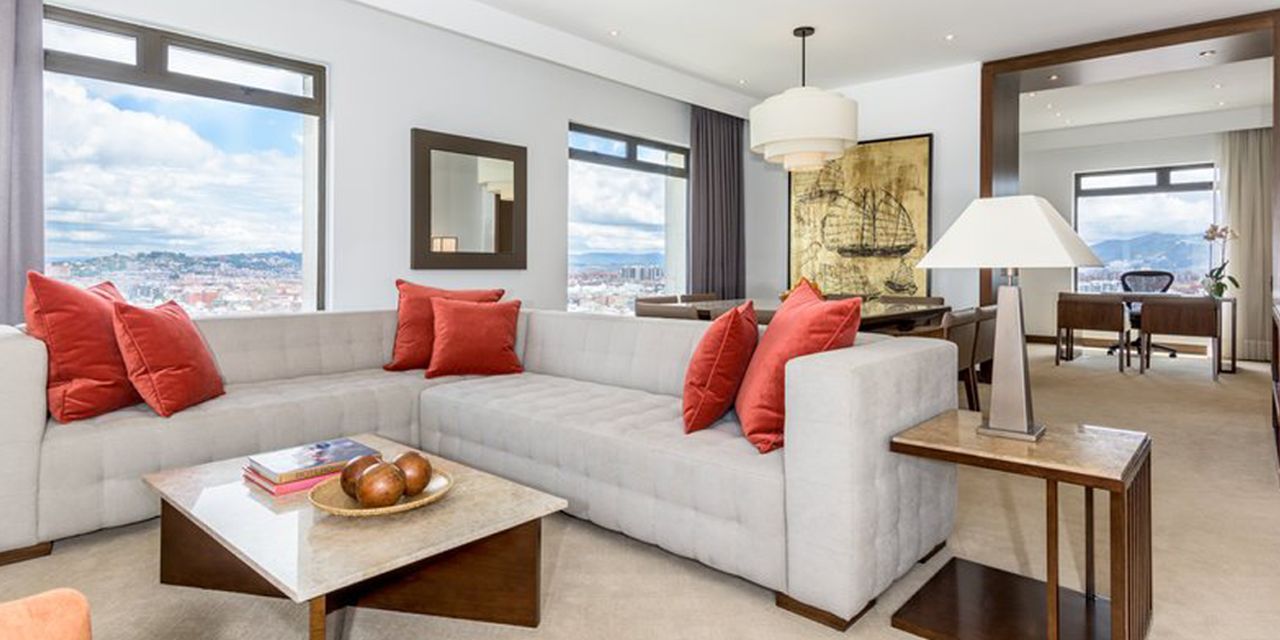 NH Collection Bogota Teleport Royal