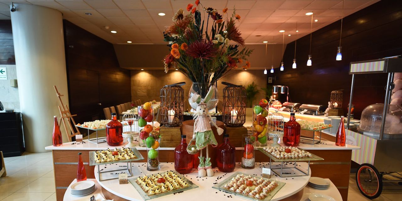 Delfines Hotel & Convention Center