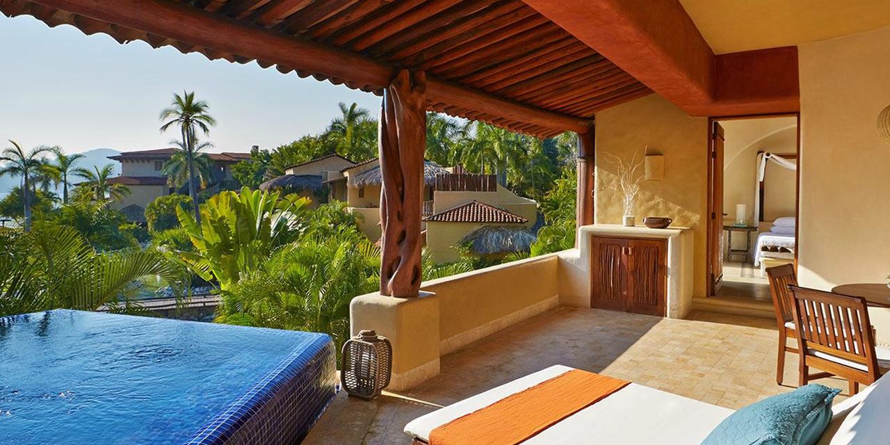 Thompson Zihuatanejo