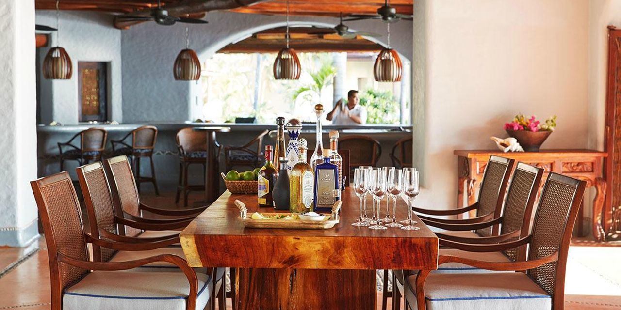 Thompson Zihuatanejo