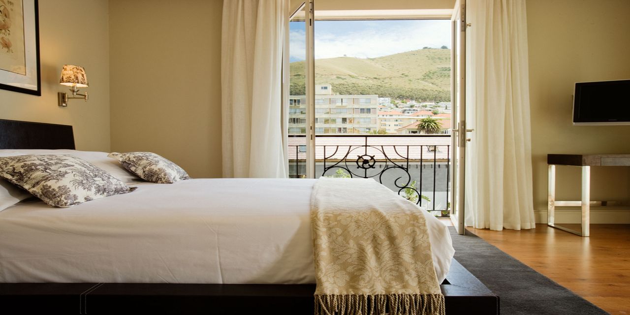 Cape Royale Luxury Hotel & Residence