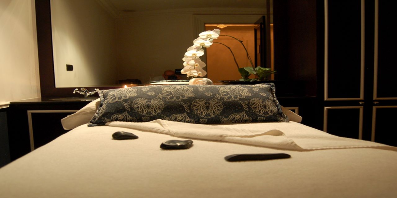 Cape Royale Luxury Hotel & Residence