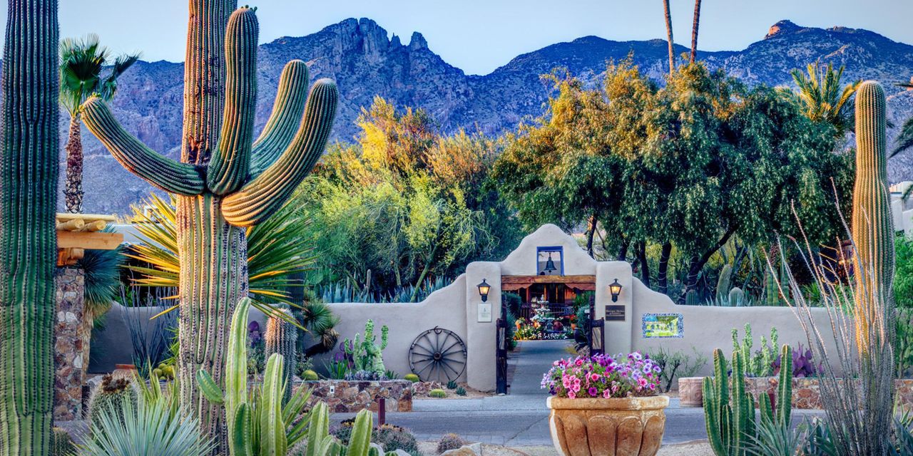 Hacienda Del Sol Guest Ranch Resort