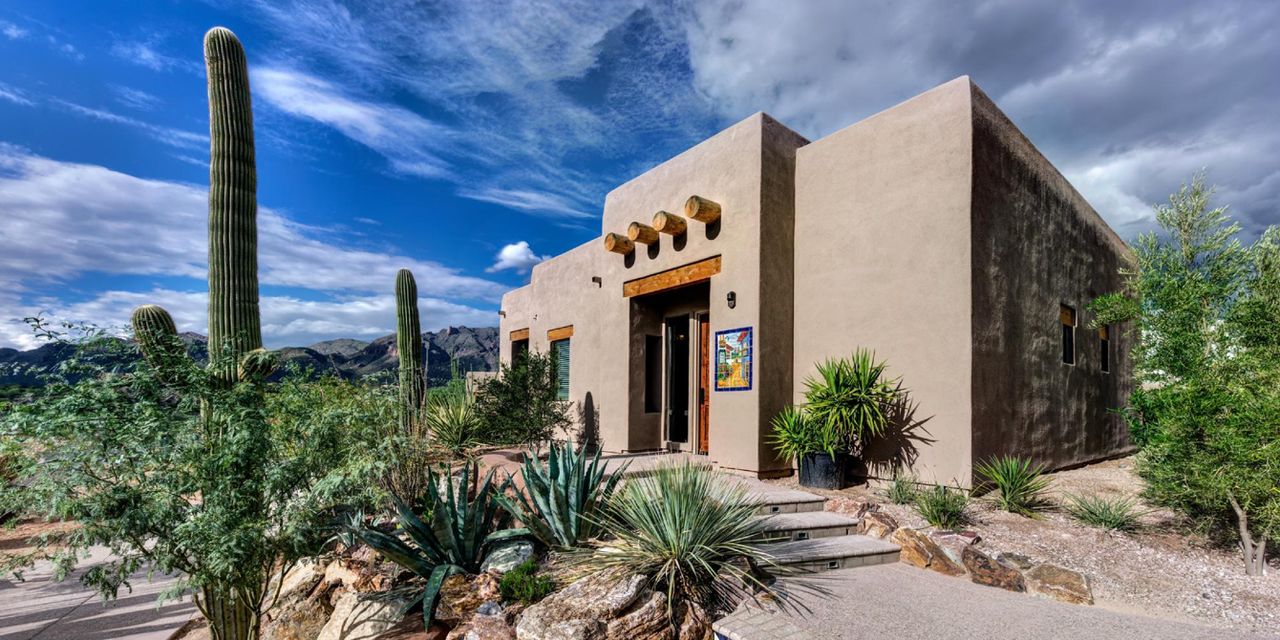 Hacienda Del Sol Guest Ranch Resort