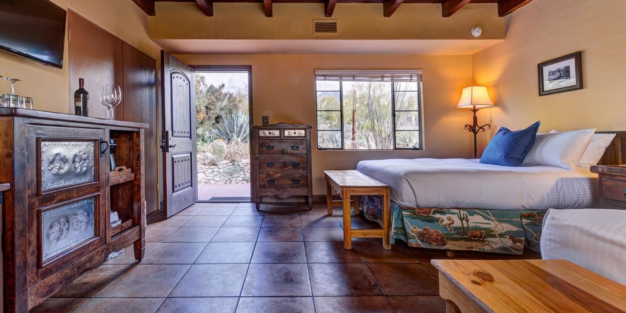 Hacienda Del Sol Guest Ranch Resort