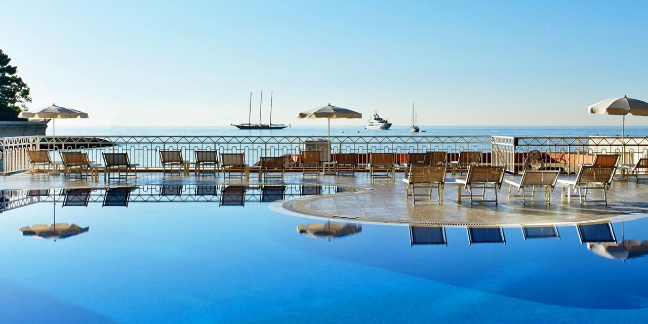 Le Meridien Beach Plaza