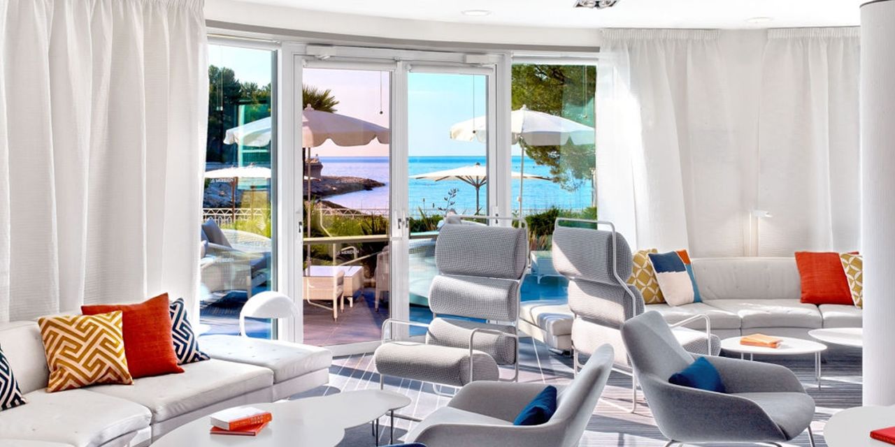 Le Meridien Beach Plaza