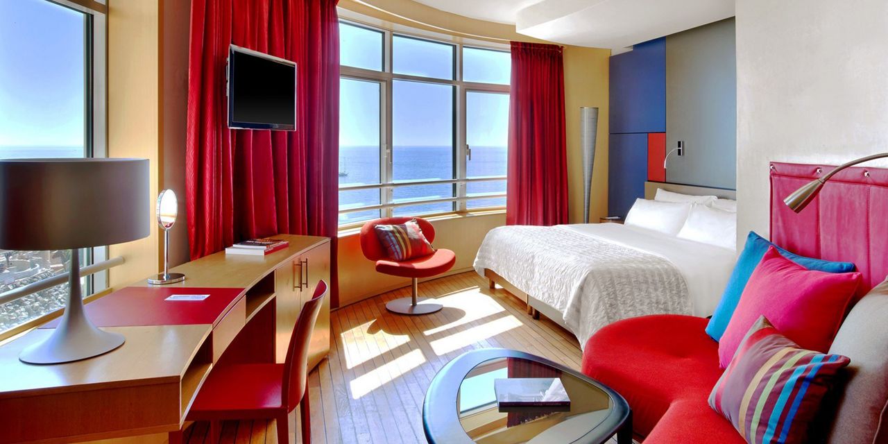 Le Meridien Beach Plaza