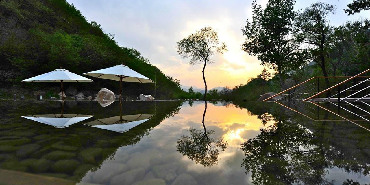 Commune by The Great Wall