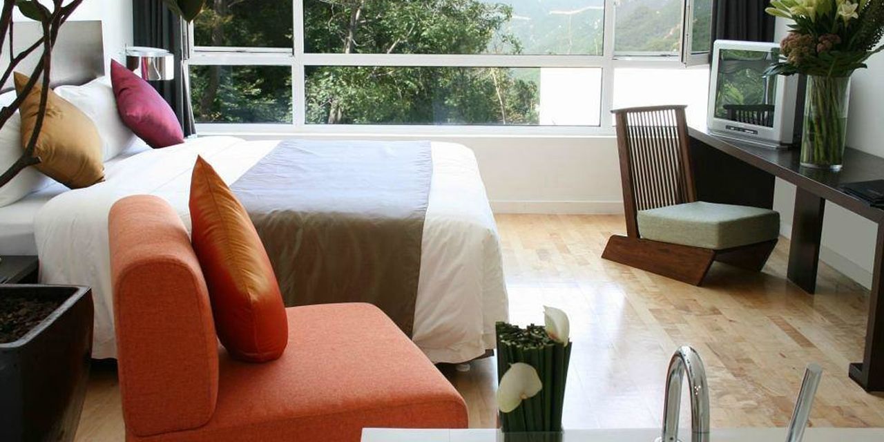 Commune by The Great Wall