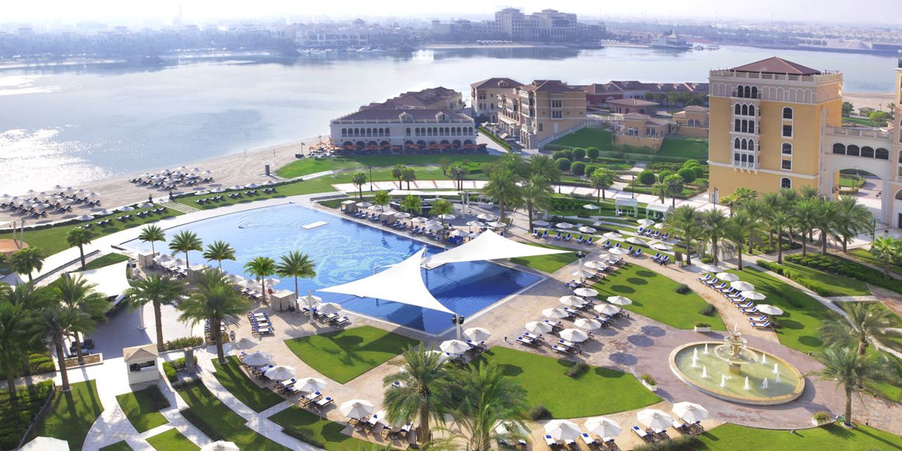 The Ritz-Carlton Abu Dhabi, Grand Canal