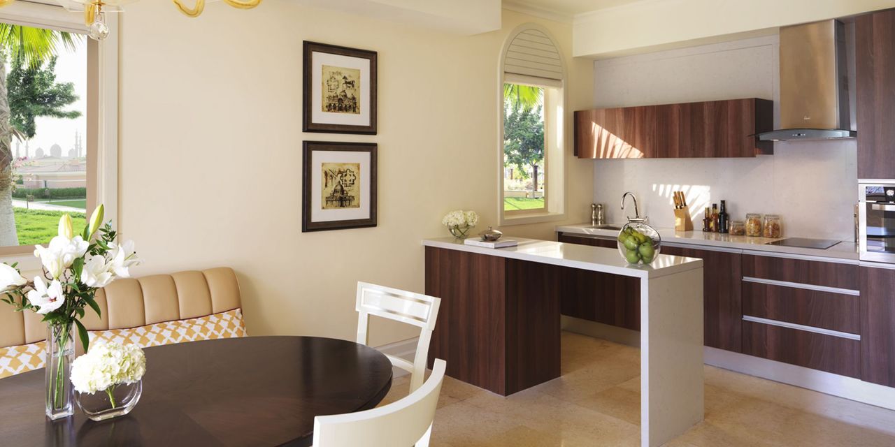 The Ritz-Carlton Abu Dhabi, Grand Canal