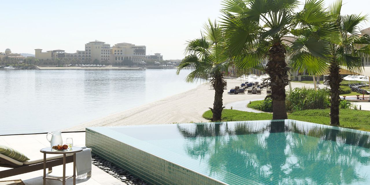 The Ritz-Carlton Abu Dhabi, Grand Canal
