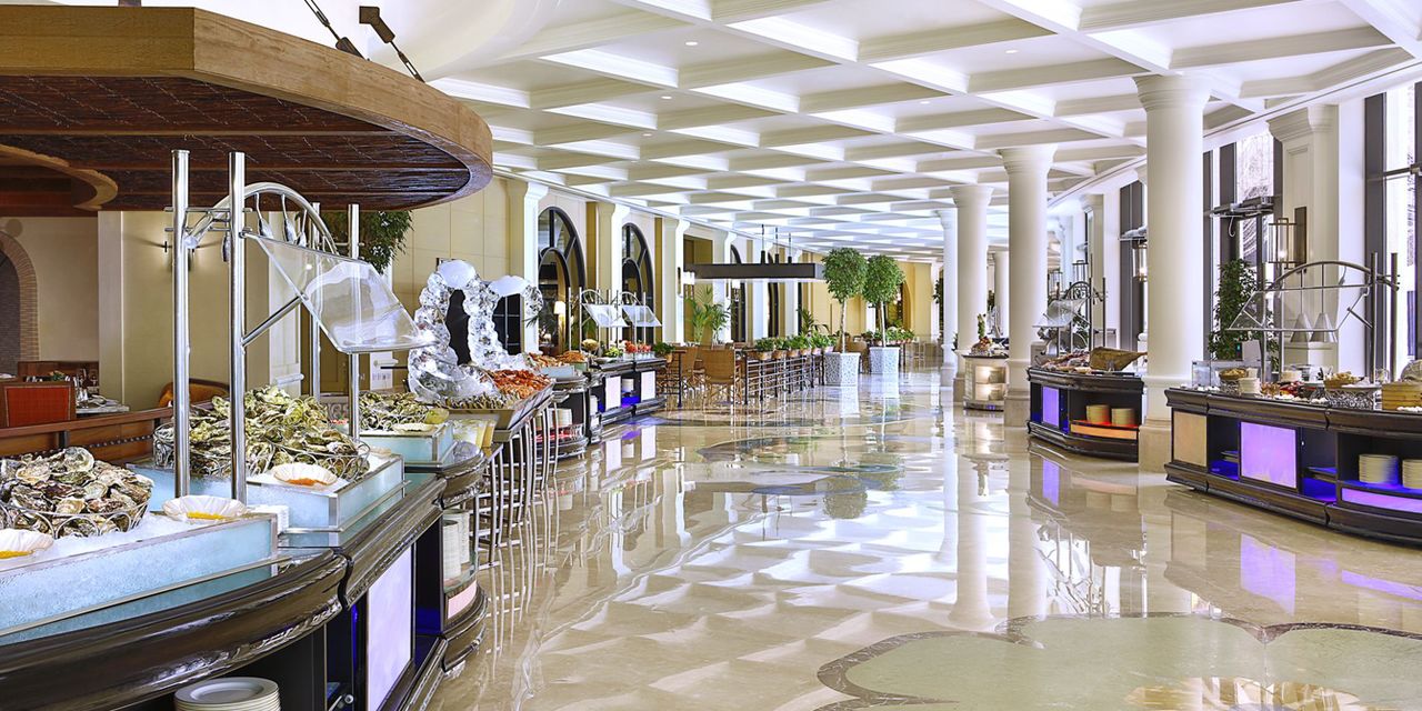 The Ritz-Carlton Abu Dhabi, Grand Canal