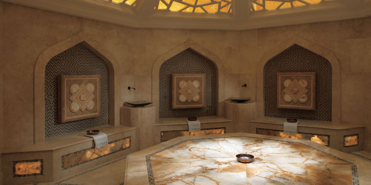 The Ritz-Carlton Abu Dhabi, Grand Canal