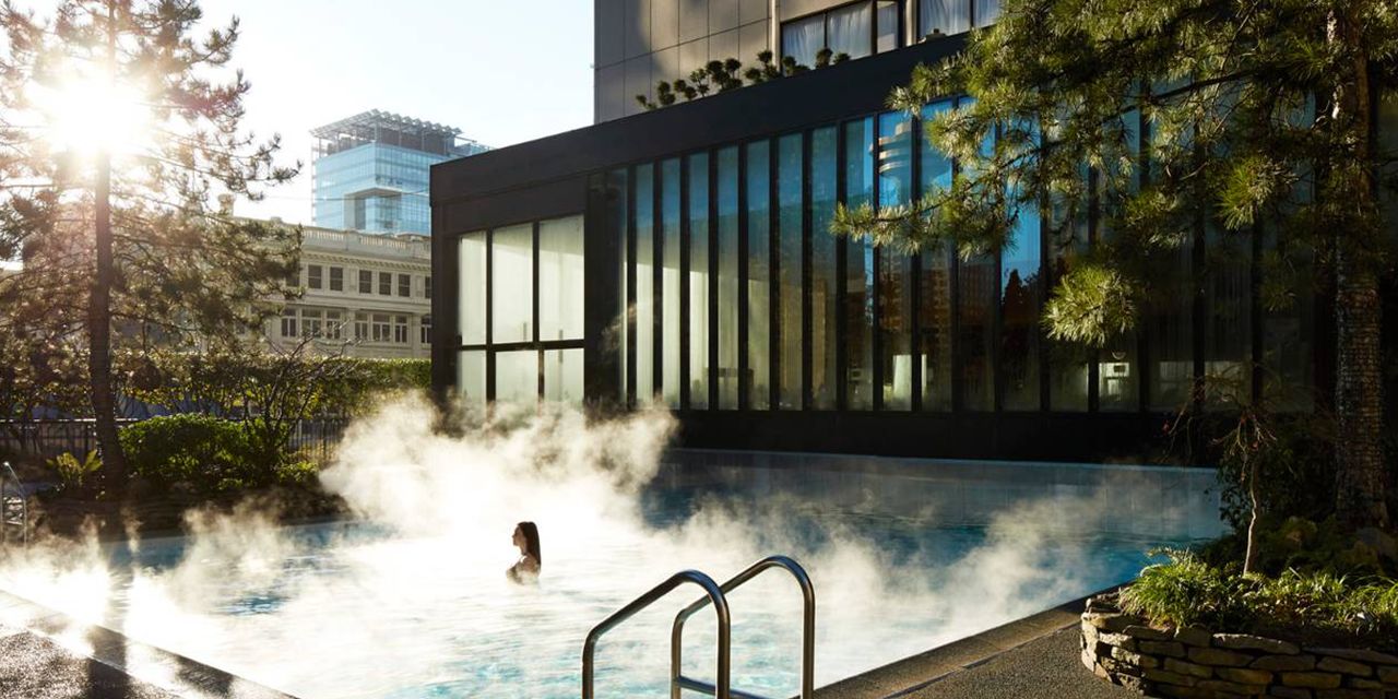 Four Seasons Hotel Vancouver