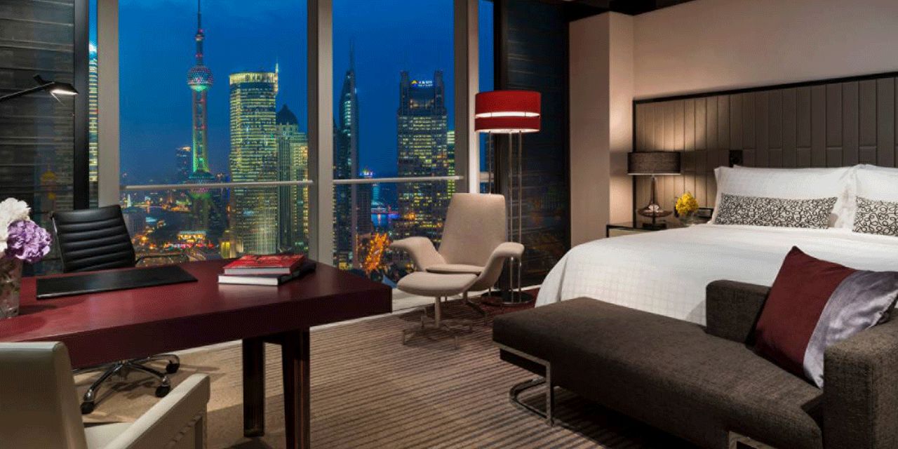 Four Seasons Hotel Shanghai at Pudong