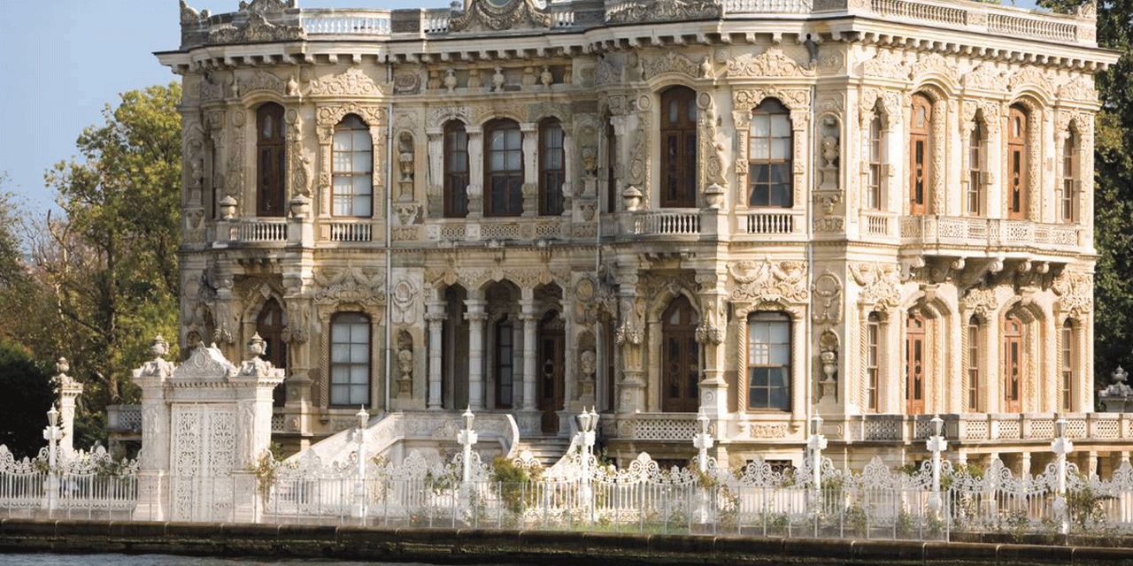 Four Seasons Istanbul at the Bosphorus