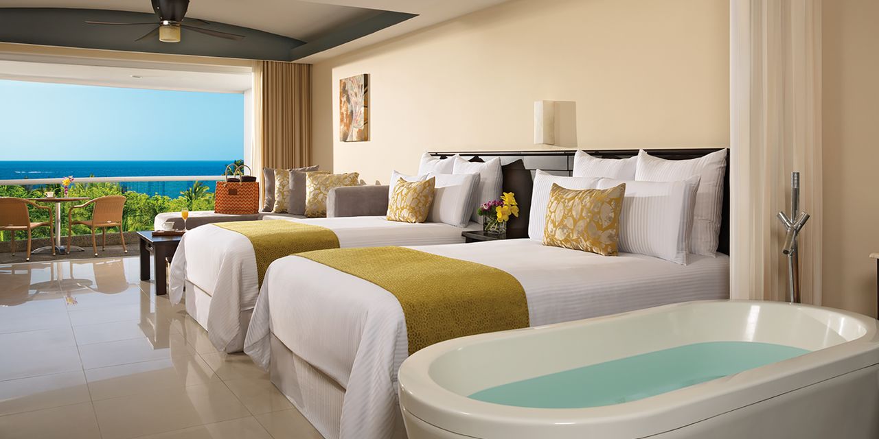 Wyndham Alltra Riviera Nayarit